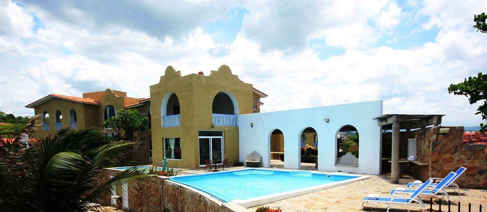 Villas & Resort Luz De Luna Santa Cruz Huatulco Buitenkant foto